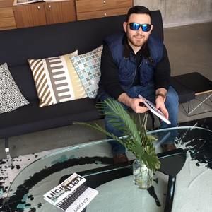 Meet your Posher, Justin